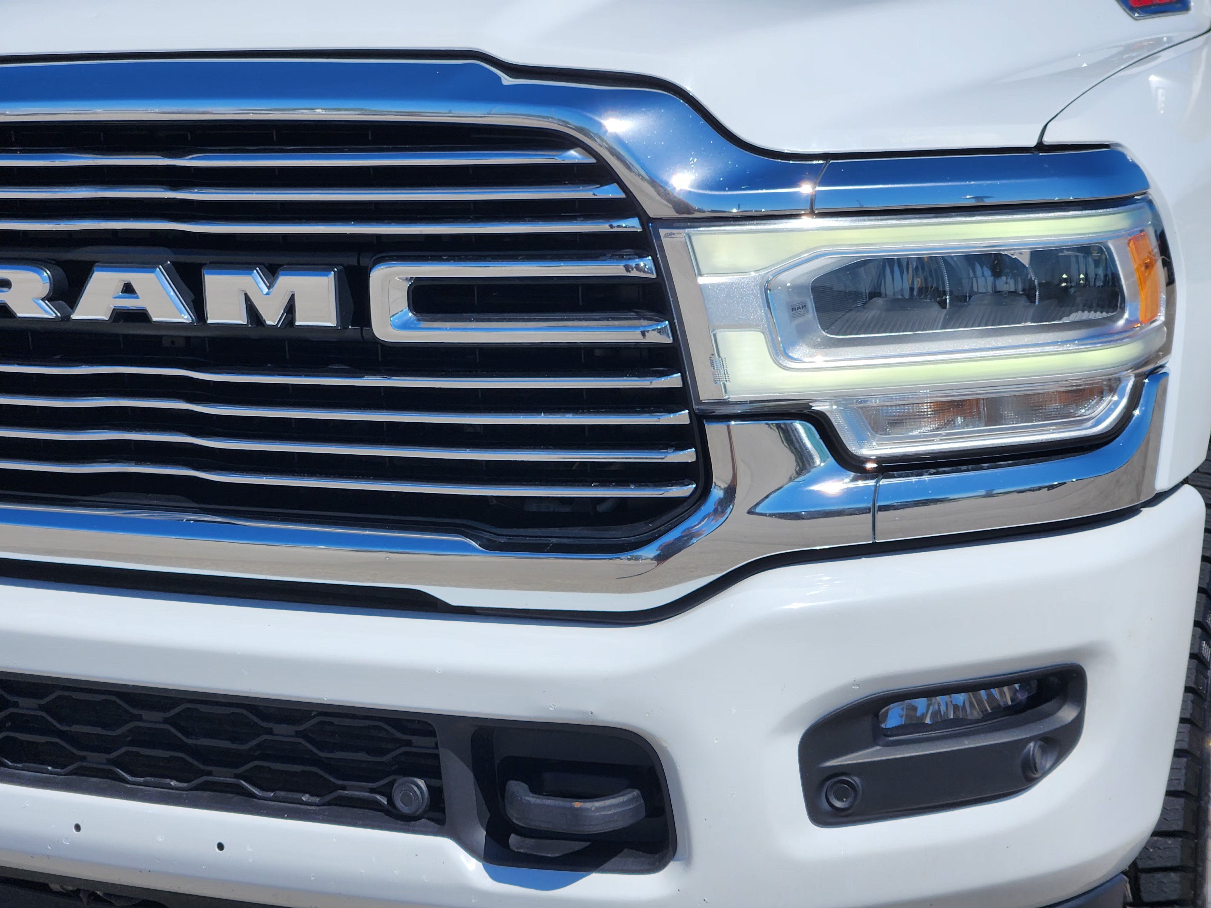 2023 RAM 2500 Laramie Crew Cab 4x4 6'4" Box