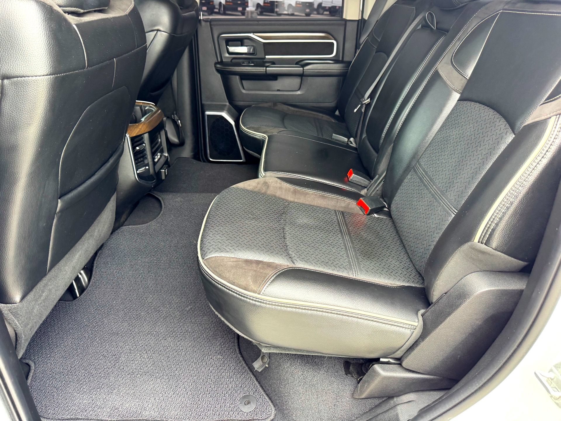2023 RAM 2500 Laramie Crew Cab 4x4 6'4" Box