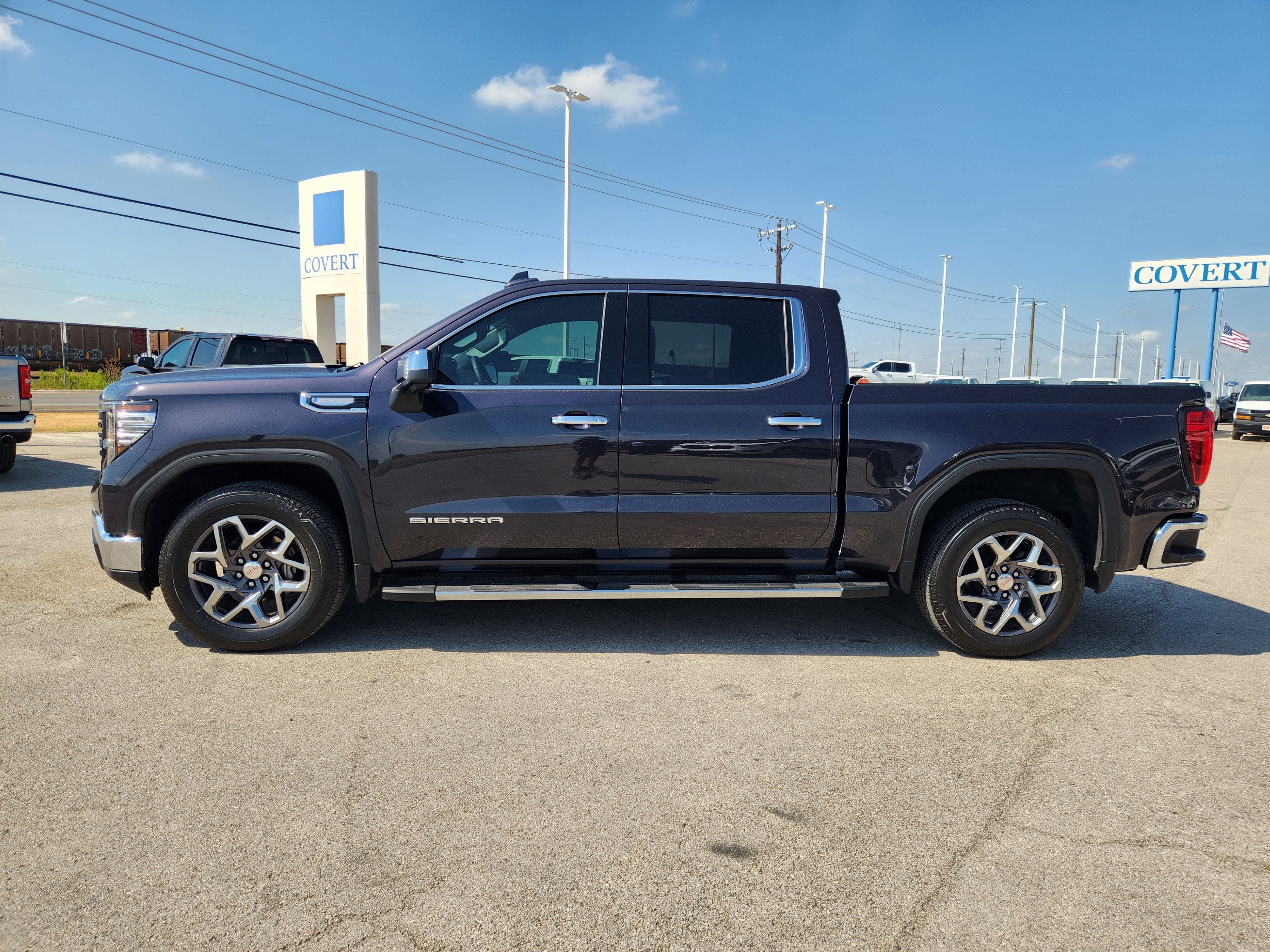 2023 GMC Sierra 1500 SLT