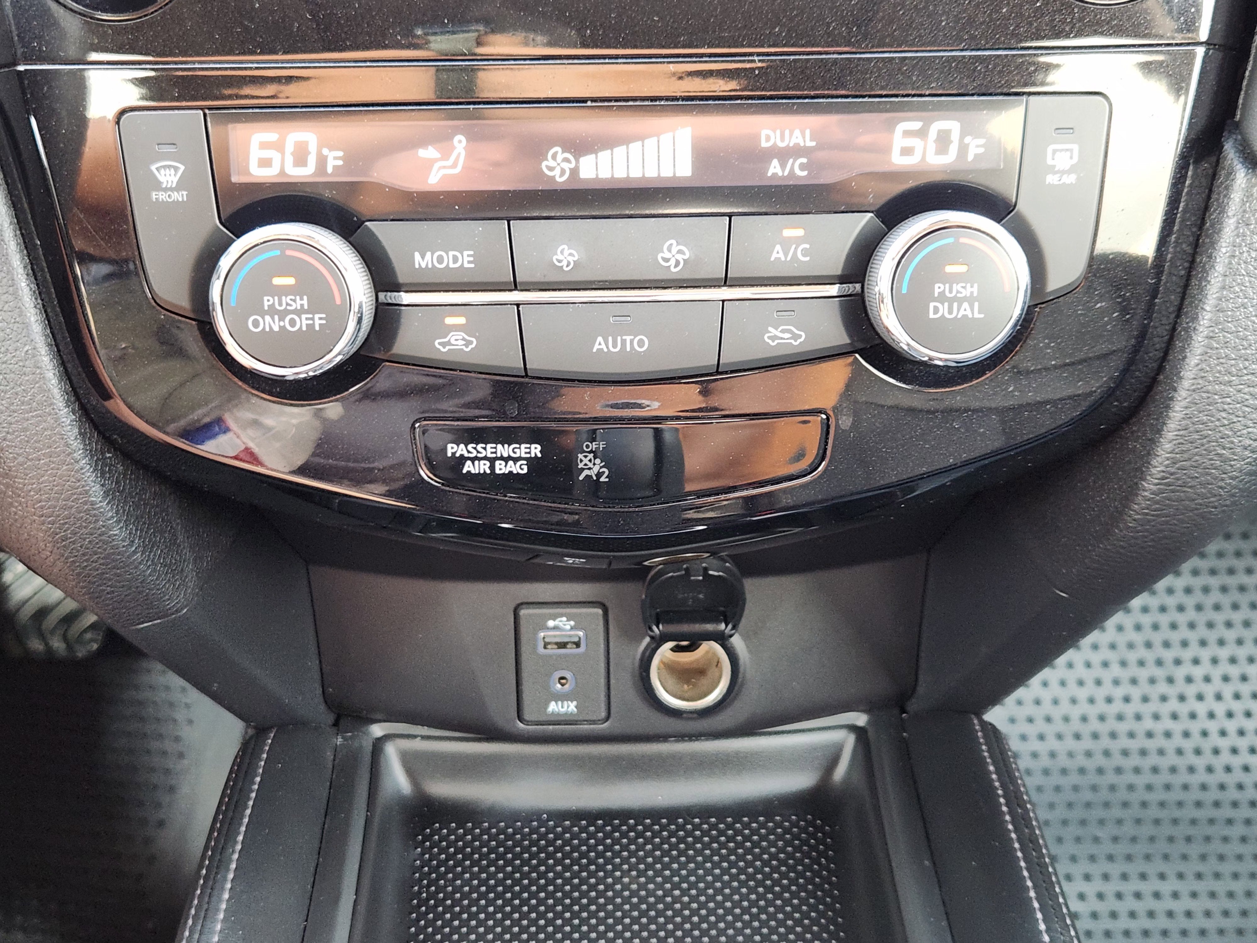 2017 Nissan Rogue SL