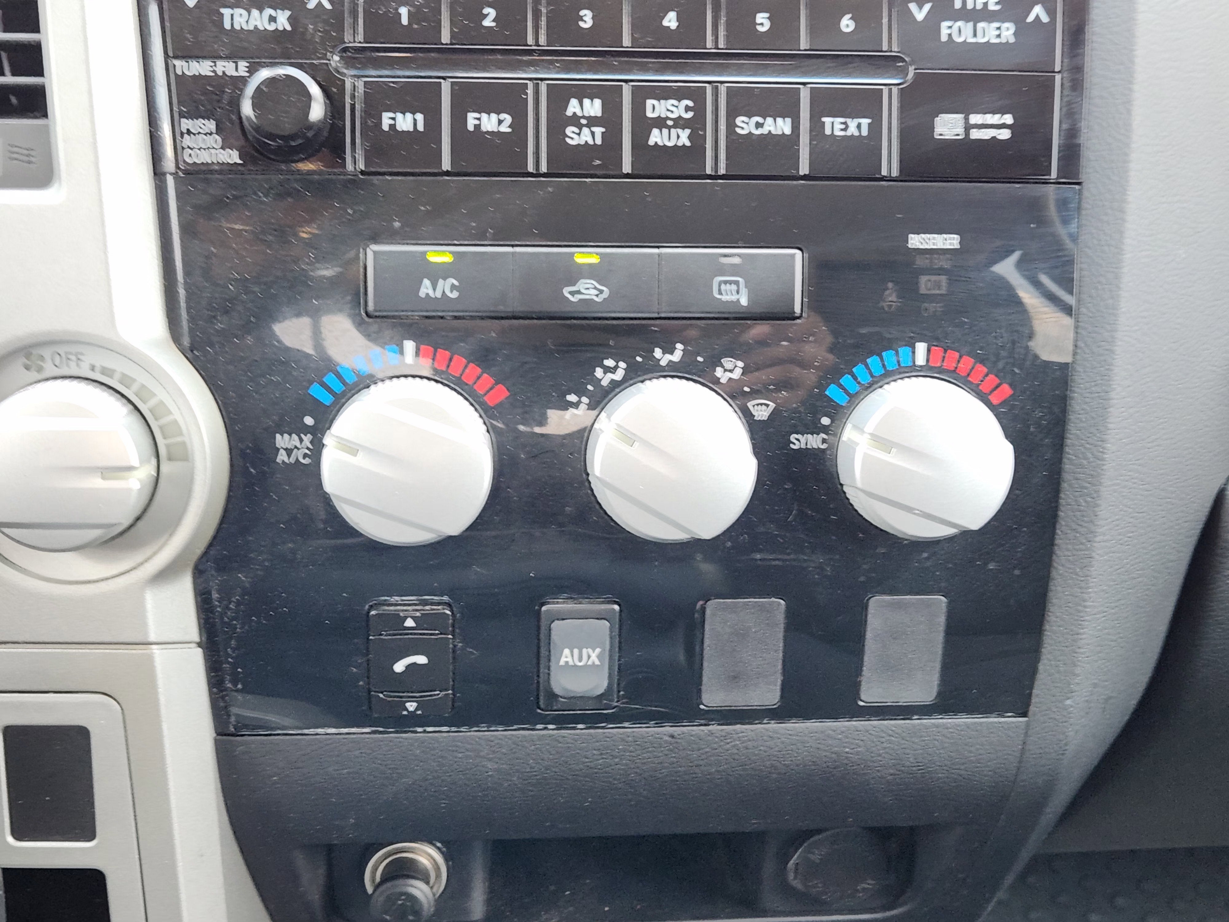 2009 Toyota Tundra 4WD Truck SR5