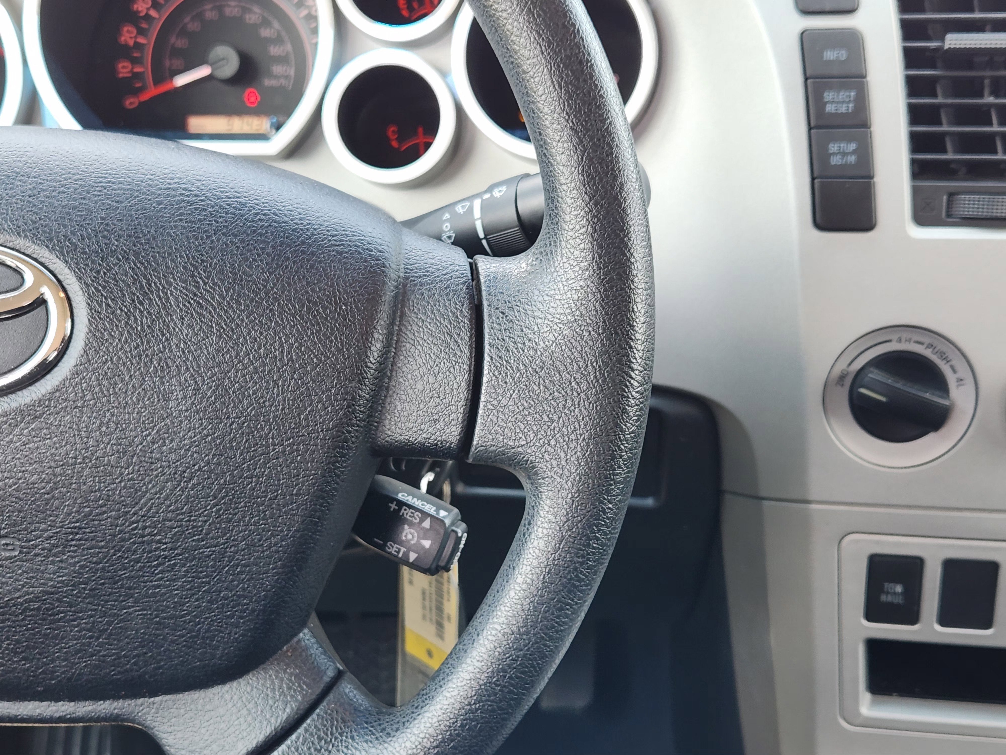 2009 Toyota Tundra 4WD Truck SR5