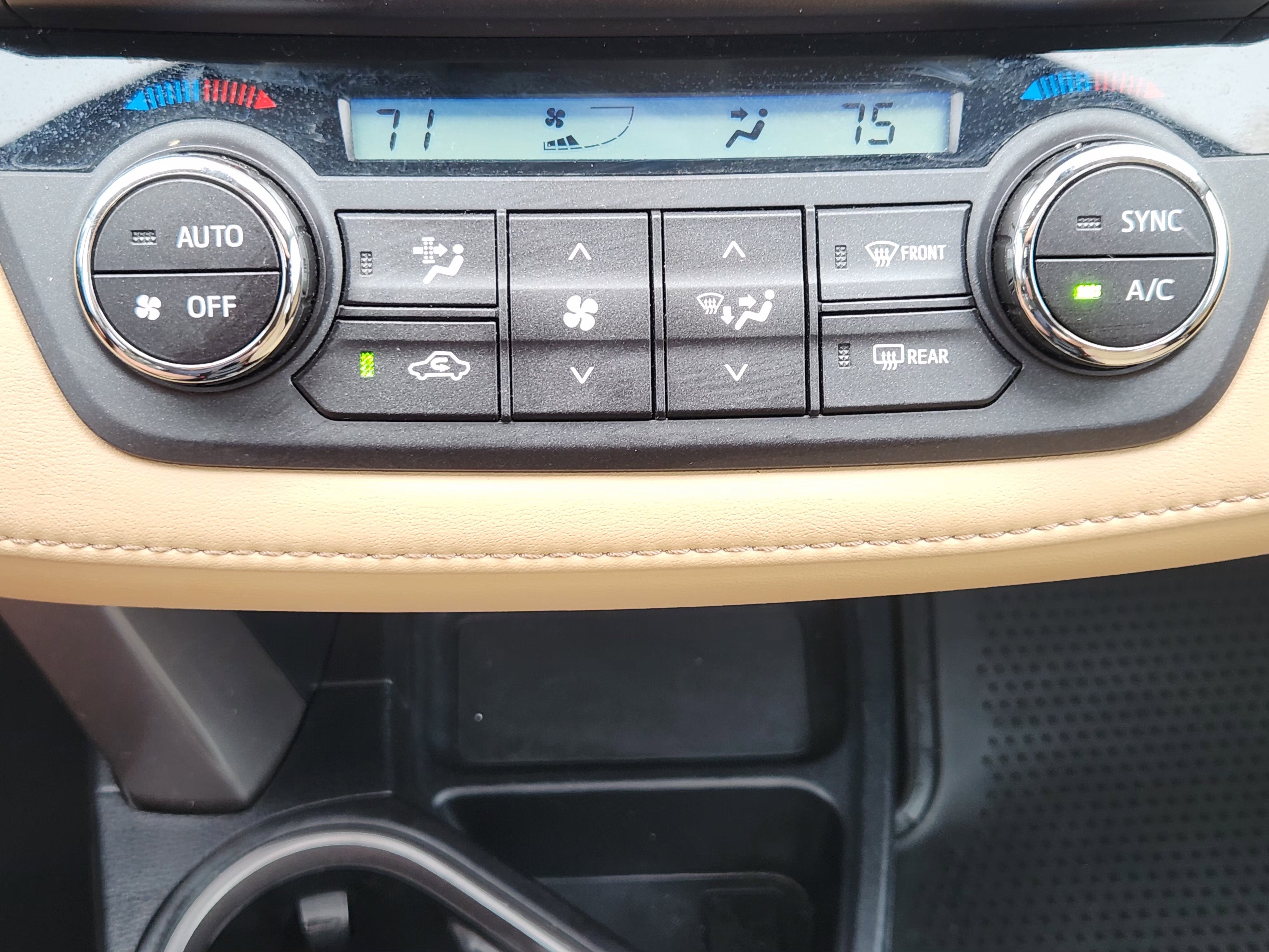 2017 Toyota RAV4 XLE