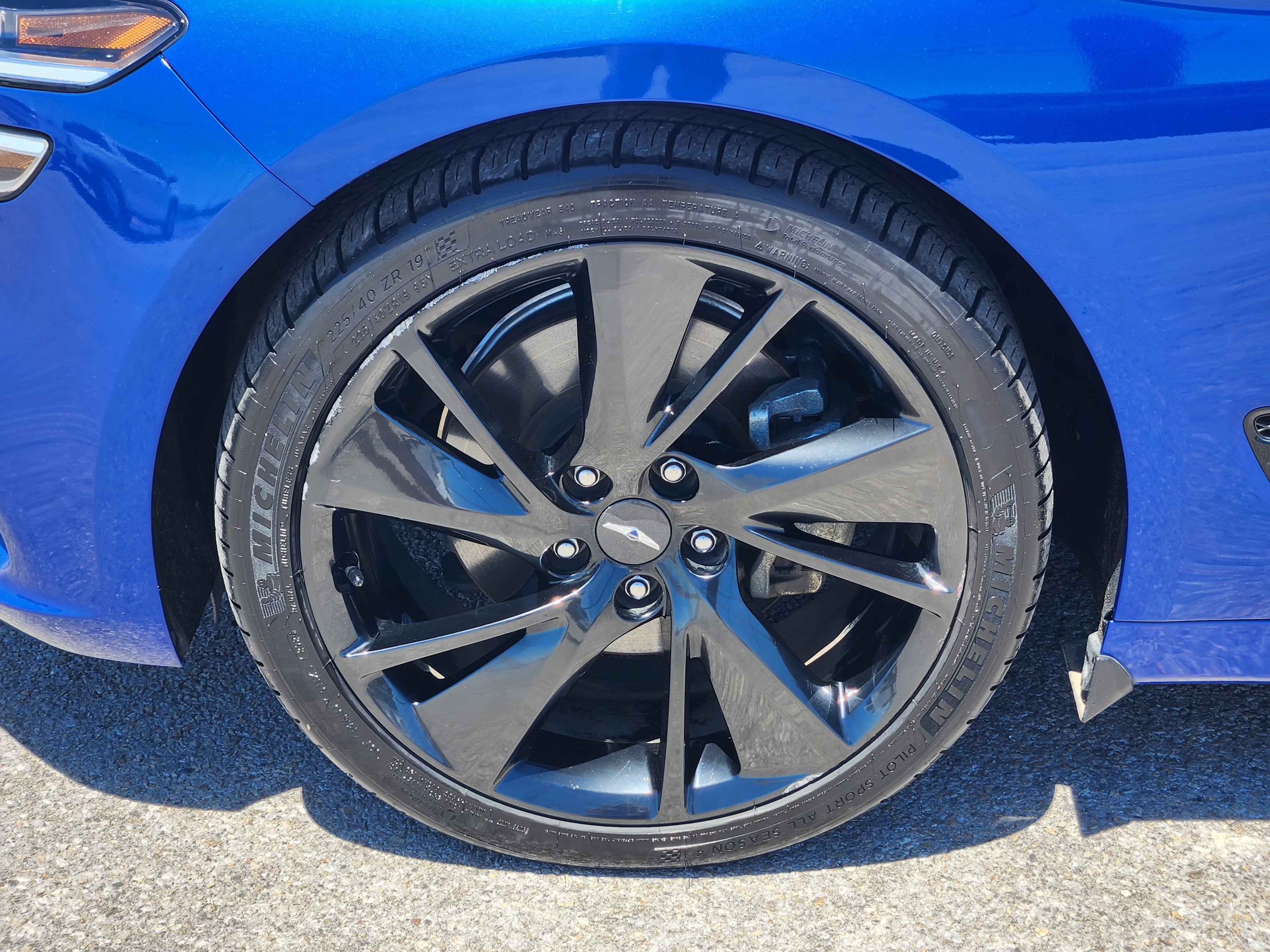 2023 Genesis G70 2.0T