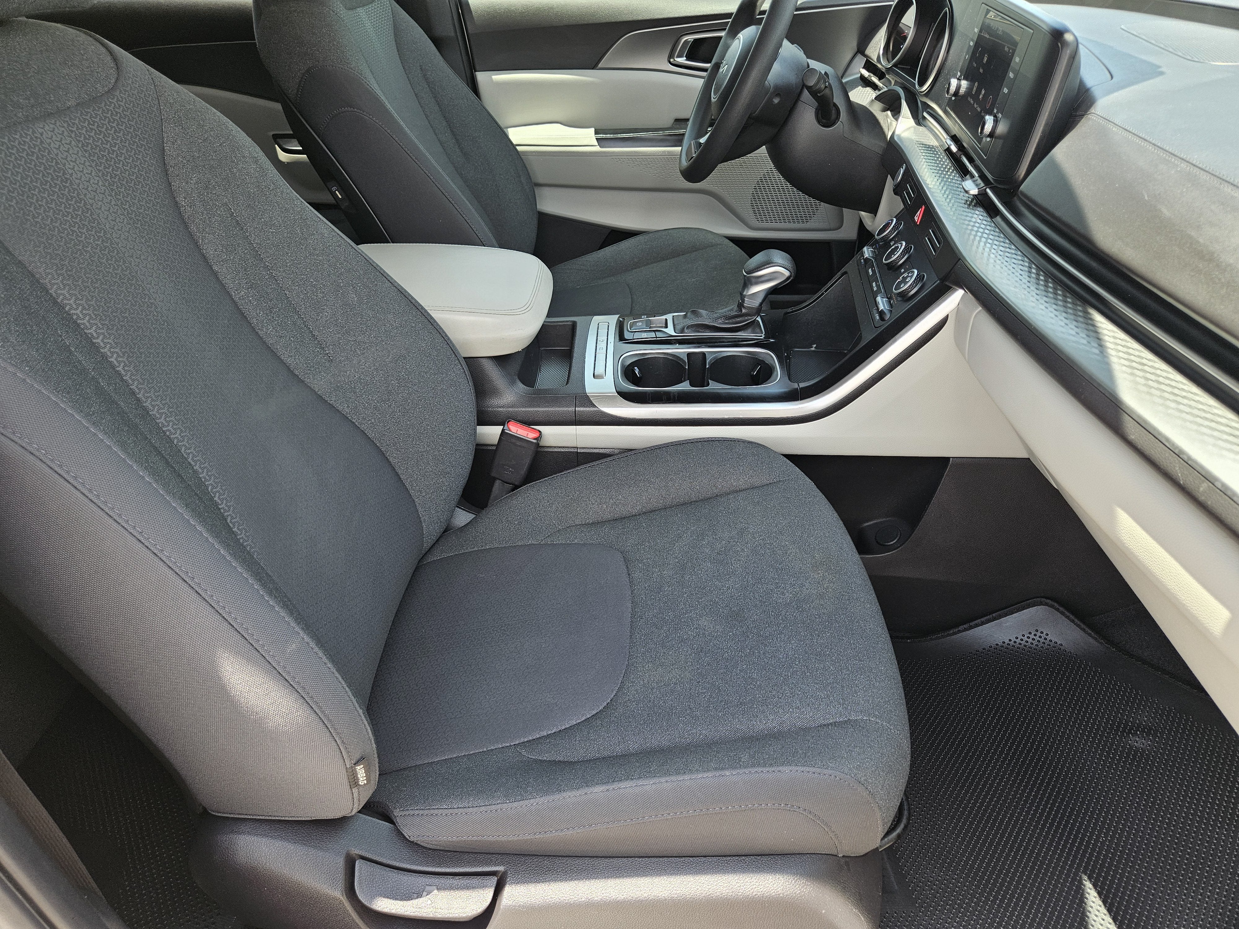 2022 Kia Carnival MPV LX