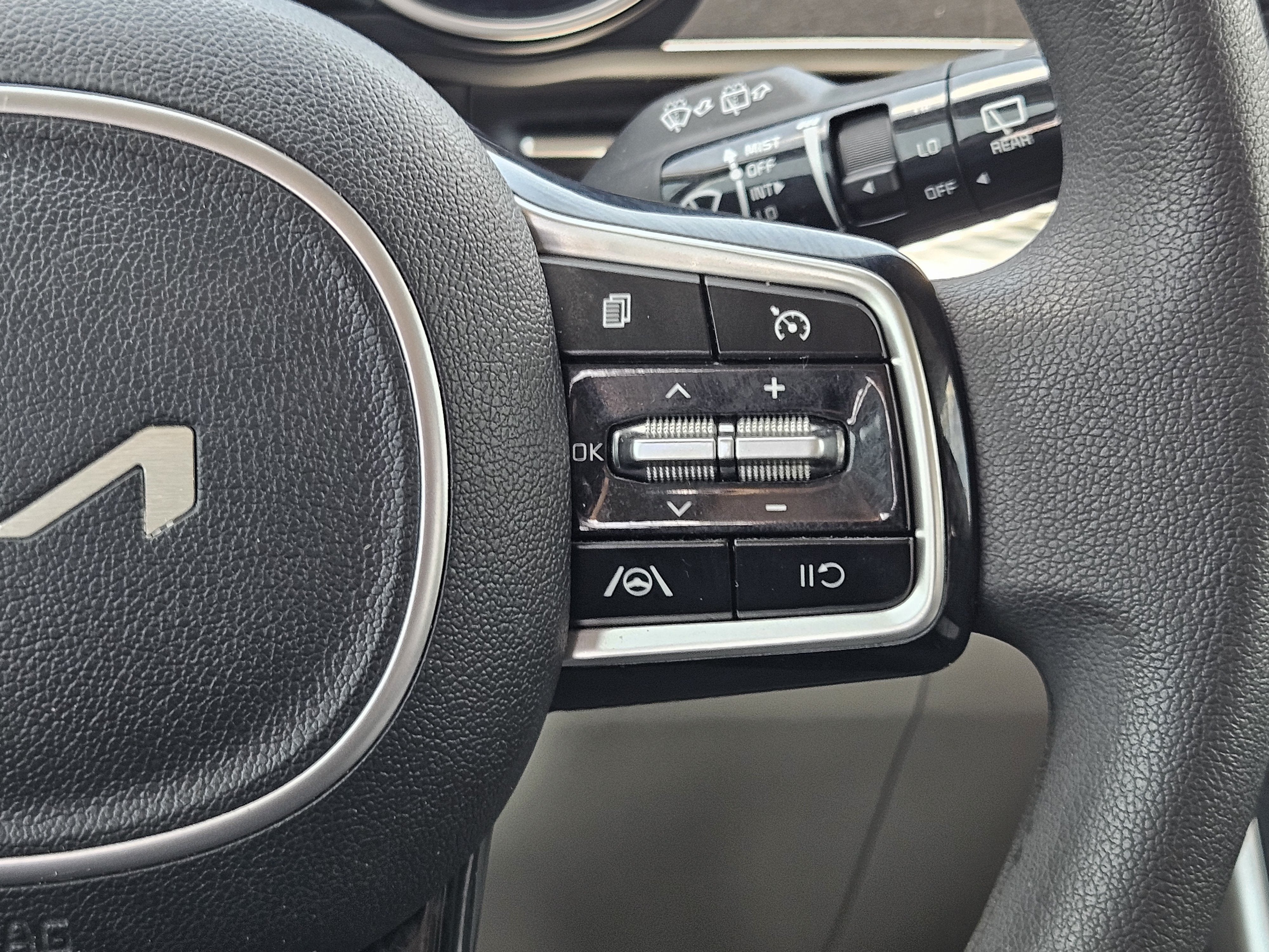 2022 Kia Carnival MPV LX