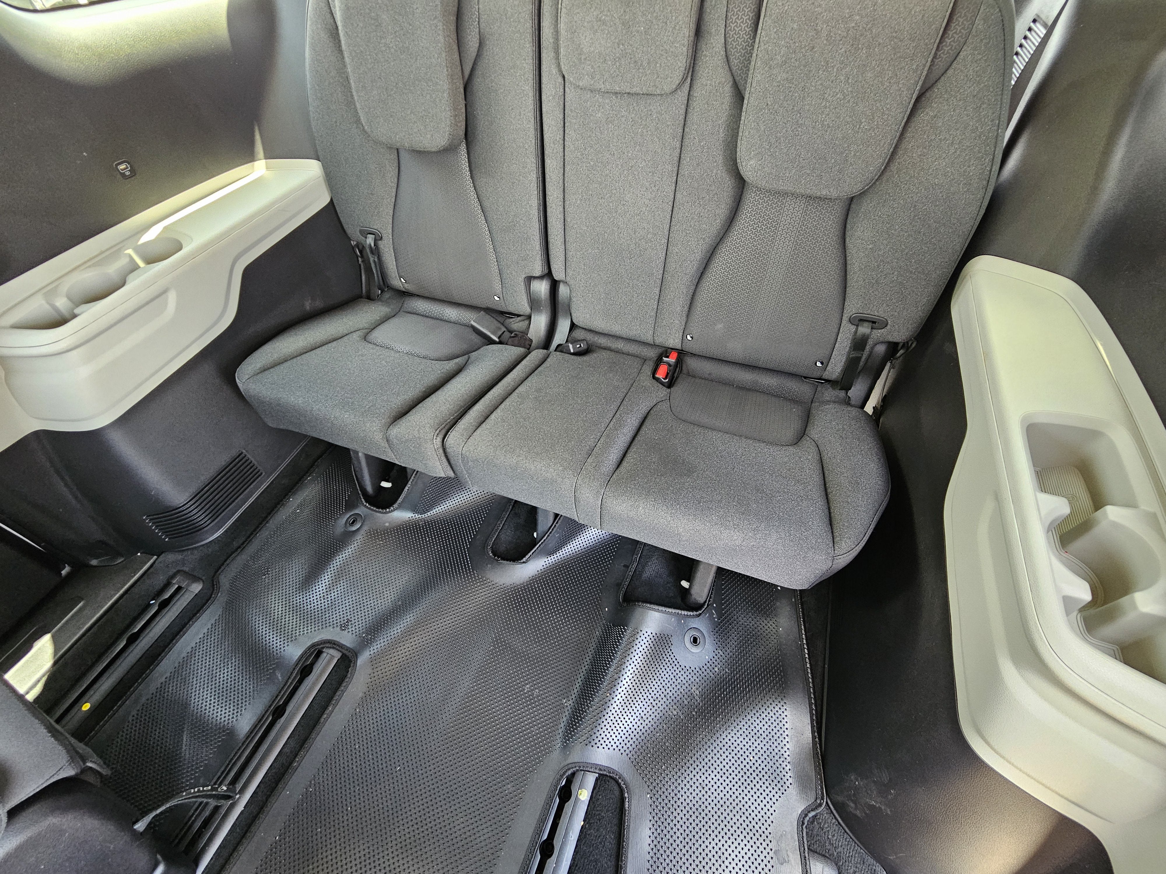 2022 Kia Carnival MPV LX