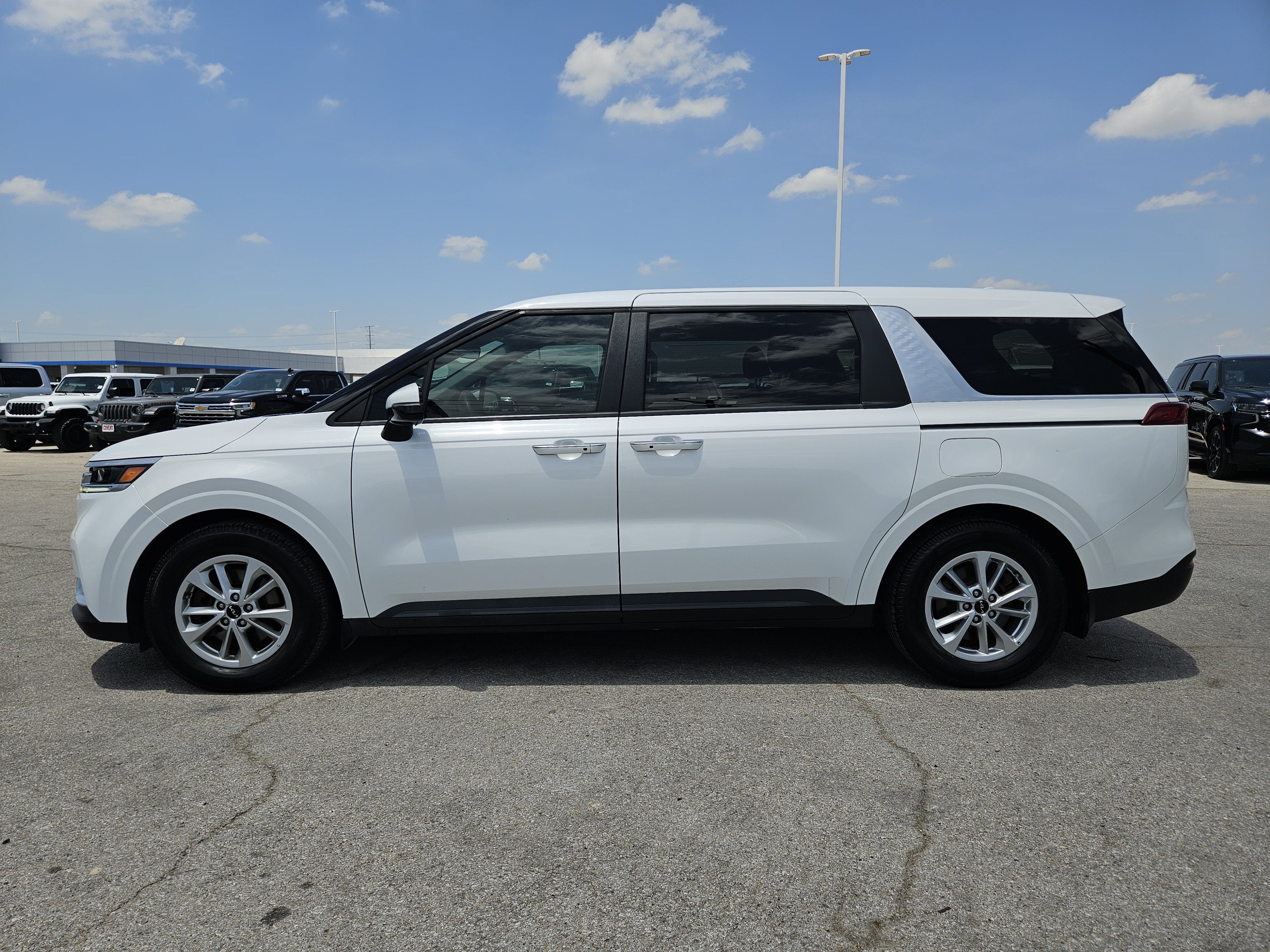 2022 Kia Carnival MPV LX