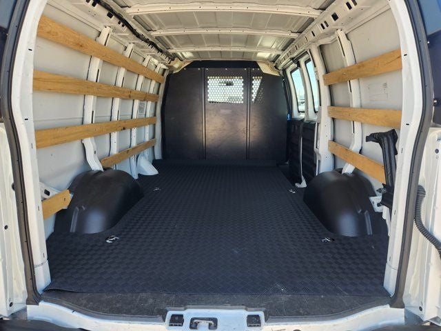 2025 Chevrolet Express 2500 Work Van Cargo