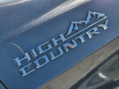 2022 Chevrolet Suburban High Country