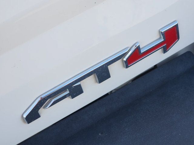 2022 GMC Canyon AT4 w/Leather