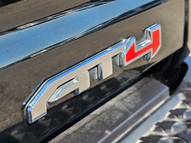 2023 GMC Canyon AT4