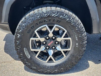 2023 GMC Canyon AT4X