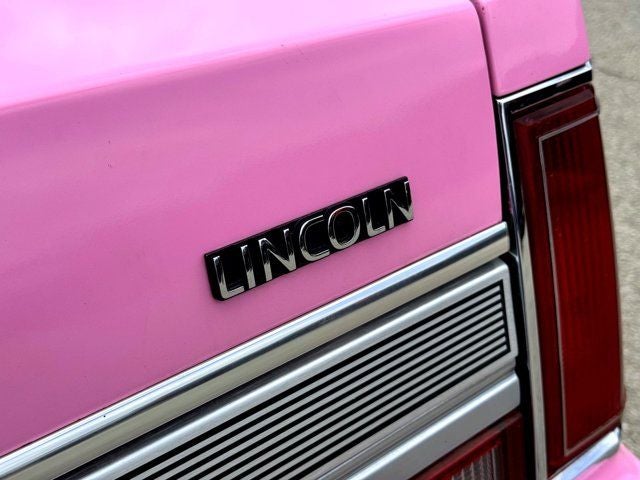 1989 Lincoln Town Car Signature