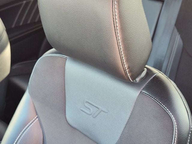2024 Ford Edge ST