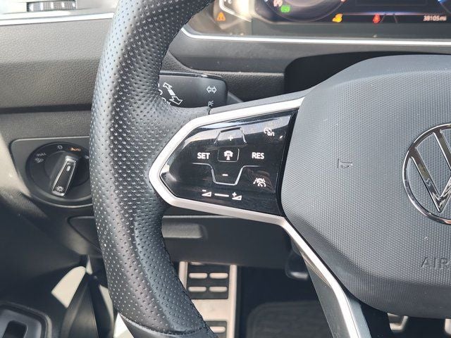 2023 Volkswagen Tiguan 2.0T SEL R-Line