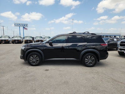 2022 Nissan Pathfinder SV