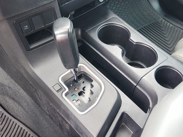 2018 Toyota Sequoia SR5 5.7L