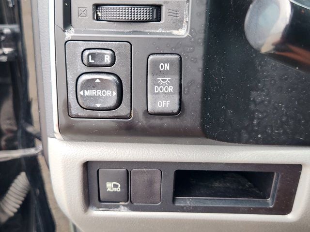 2018 Toyota Sequoia SR5 5.7L