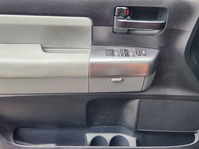 2018 Toyota Sequoia SR5 5.7L