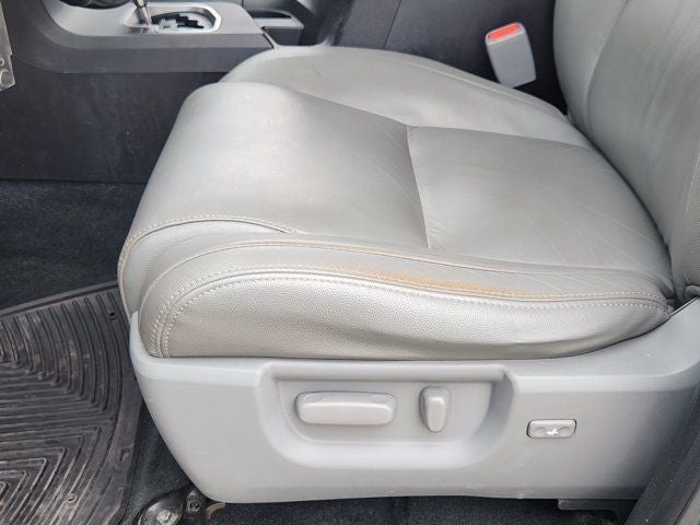 2018 Toyota Sequoia SR5 5.7L