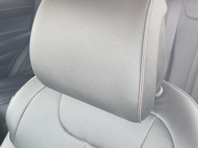 2025 Genesis GV80 2.5T