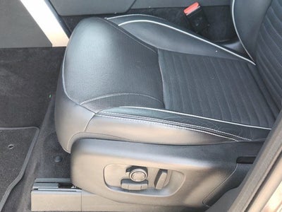 2023 Land Rover Discovery S R-Dynamic