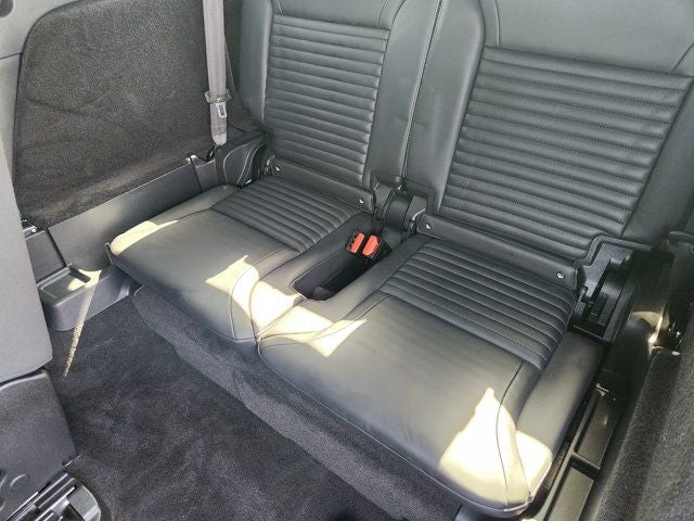 2023 Land Rover Discovery S R-Dynamic