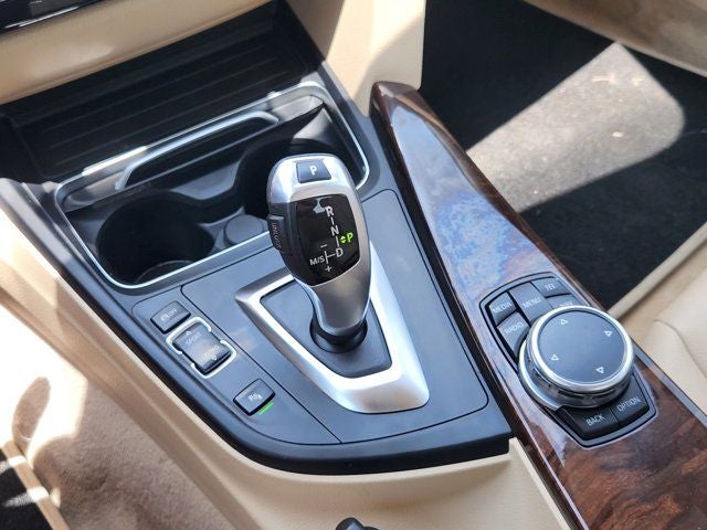 2016 BMW 3 Series 320i