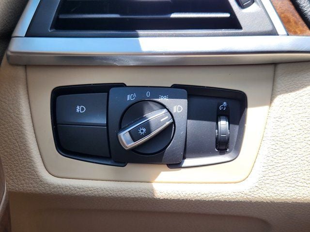 2016 BMW 3 Series 320i