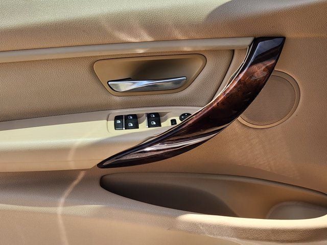 2016 BMW 3 Series 320i