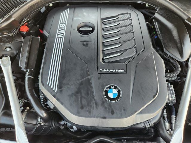 2025 BMW 8 Series 840i