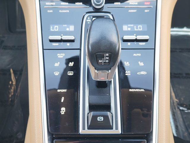 2018 Porsche Panamera 4