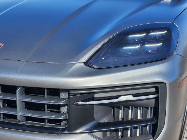 2025 Porsche Cayenne GTS