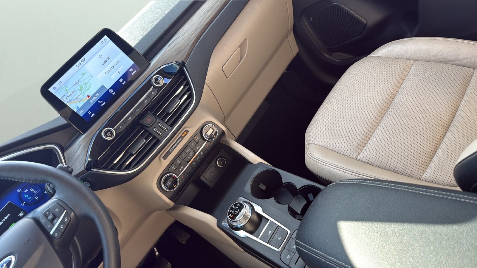 2020 Ford Escape Hybrid Titanium