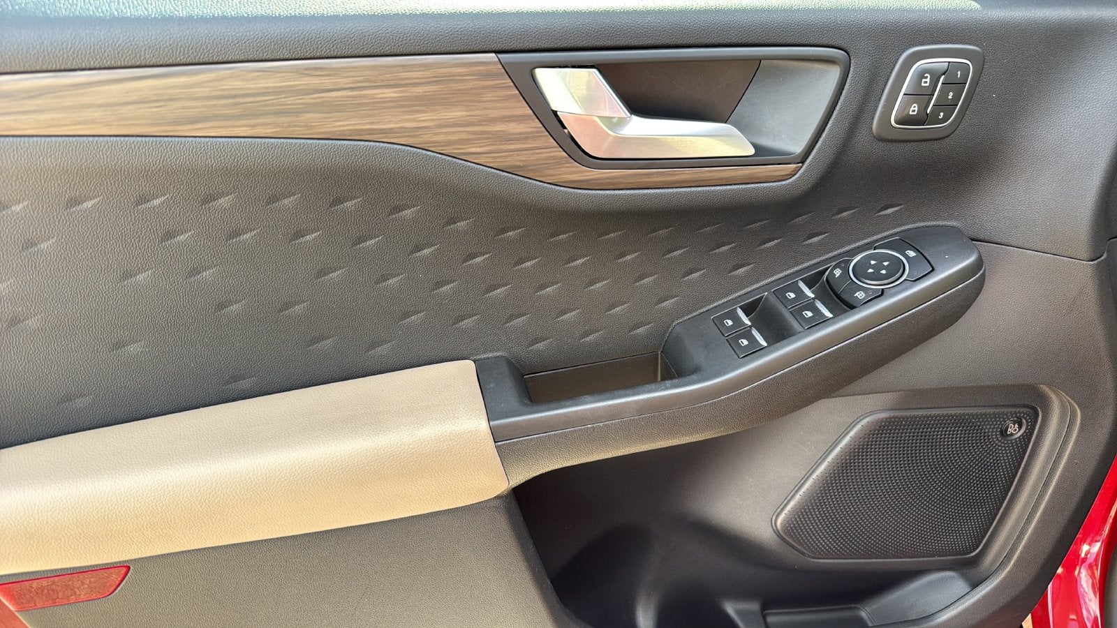 2020 Ford Escape Hybrid Titanium