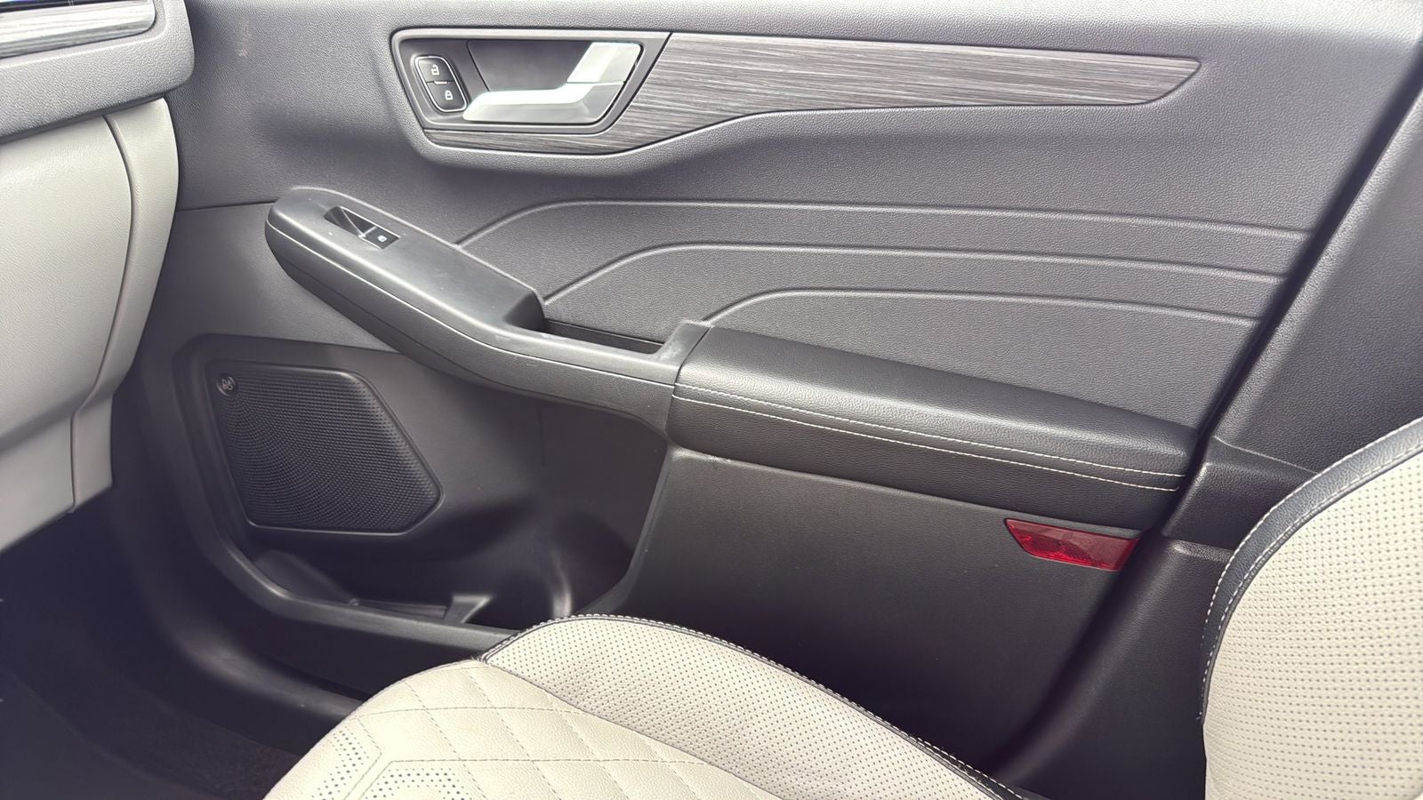 2023 Ford Escape Hybrid Platinum
