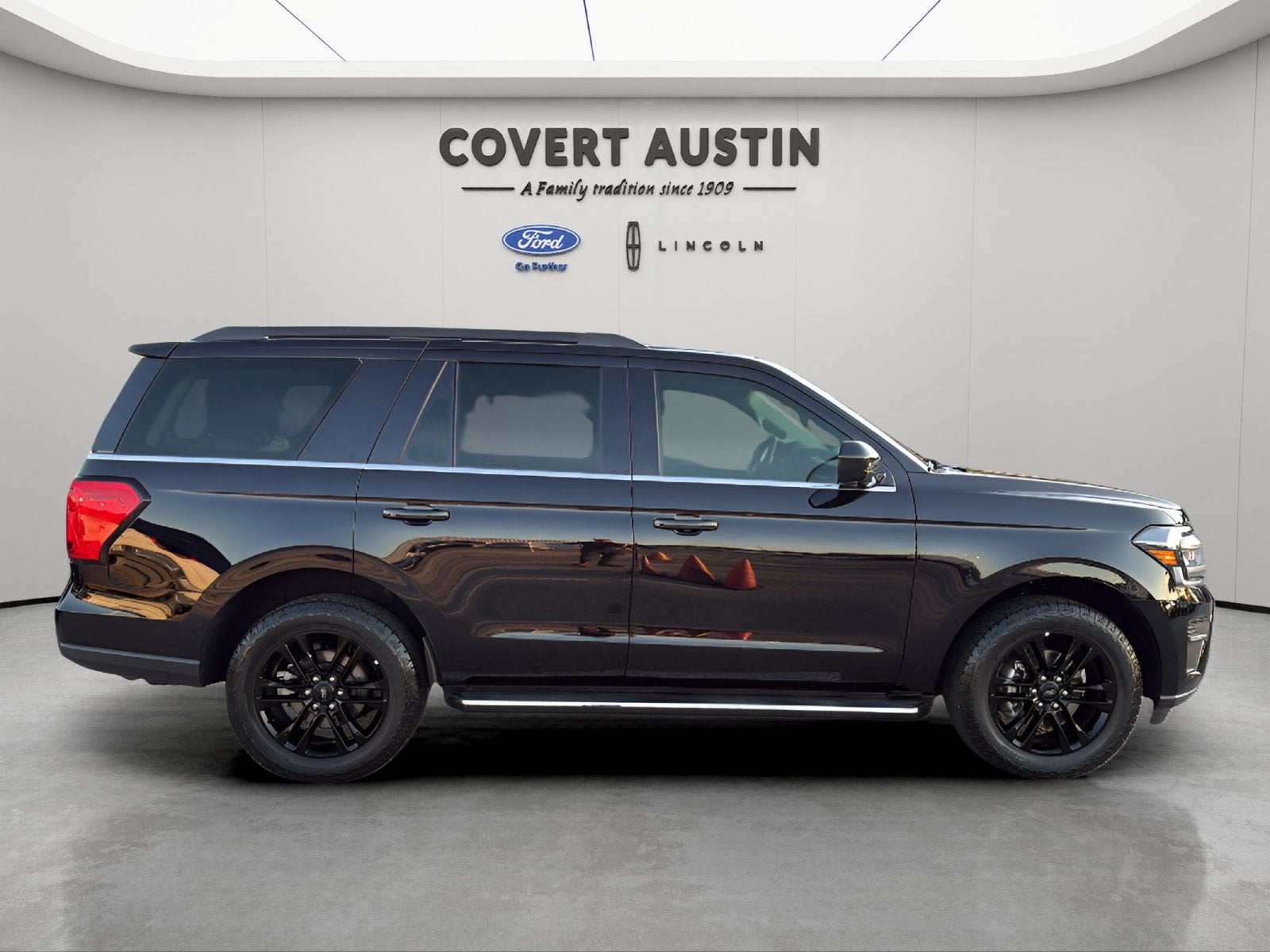 2023 Ford Expedition XLT