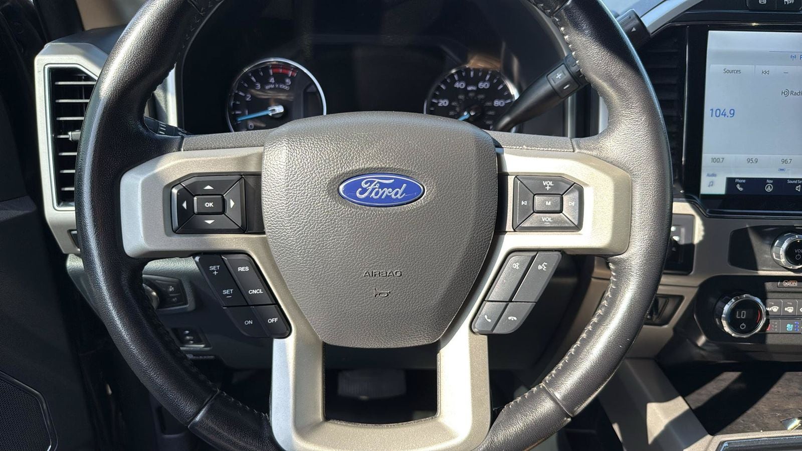 2022 Ford F-250SD Lariat