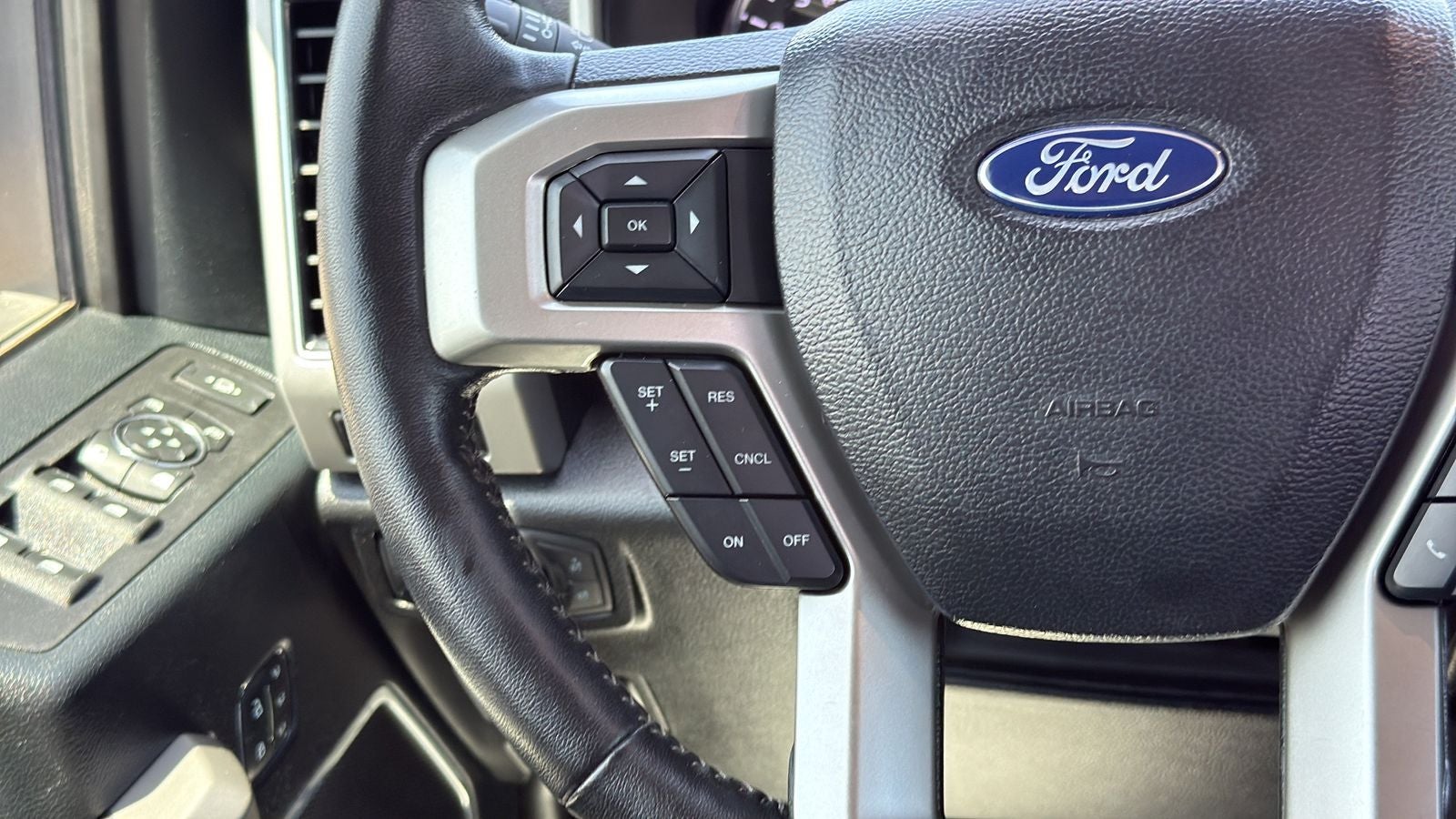 2021 Ford F-350SD Lariat
