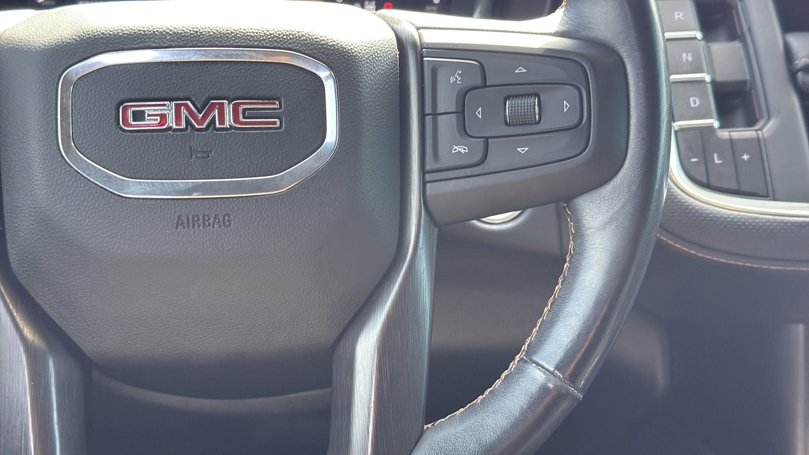 2022 GMC Yukon AT4