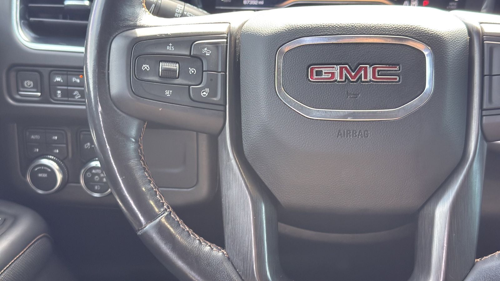 2022 GMC Yukon AT4
