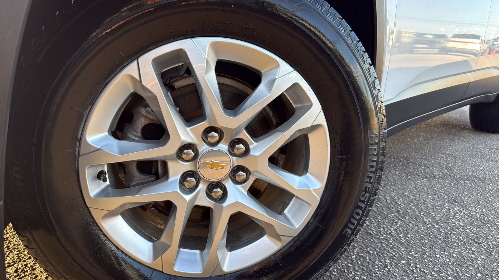 2023 Chevrolet Traverse LS