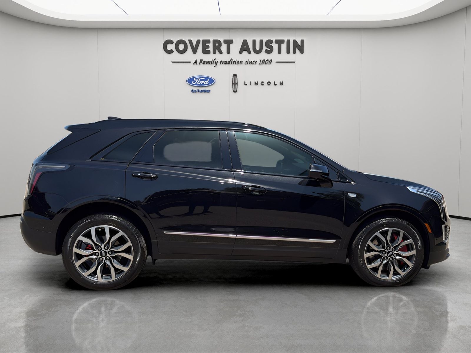 2023 Cadillac XT5 Sport