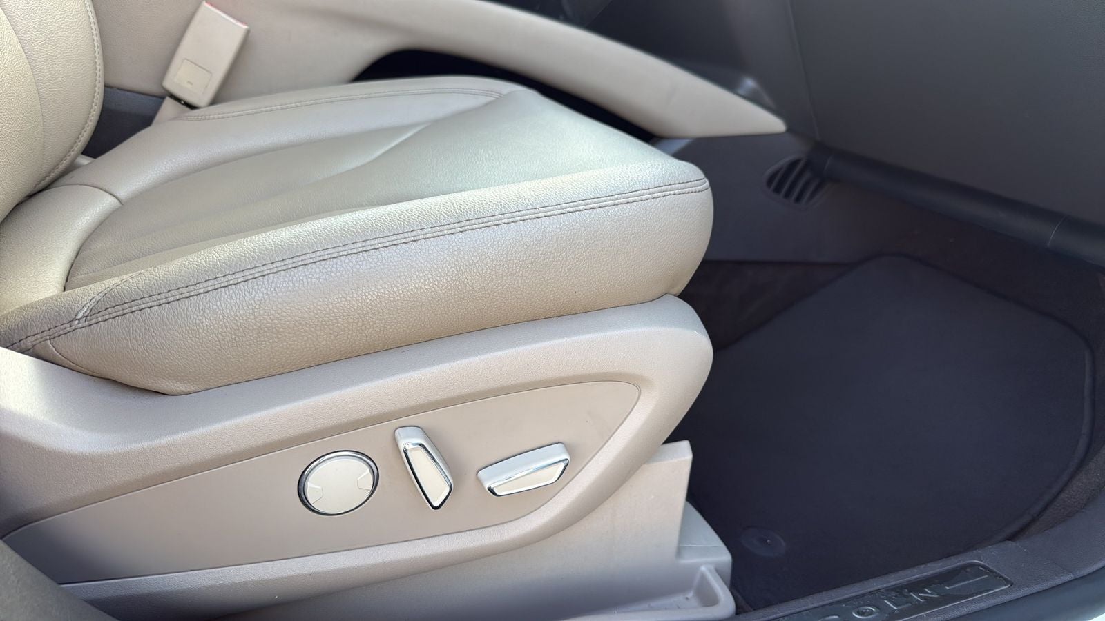 2022 Lincoln Nautilus Standard