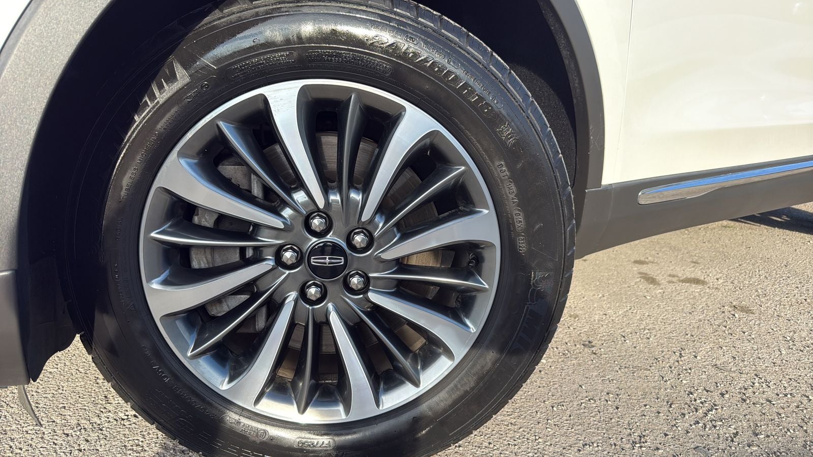 2022 Lincoln Nautilus Standard
