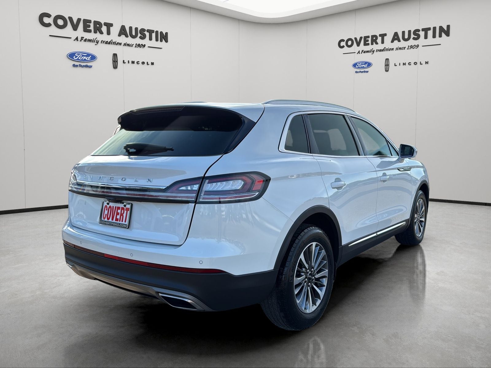 2022 Lincoln Nautilus Standard