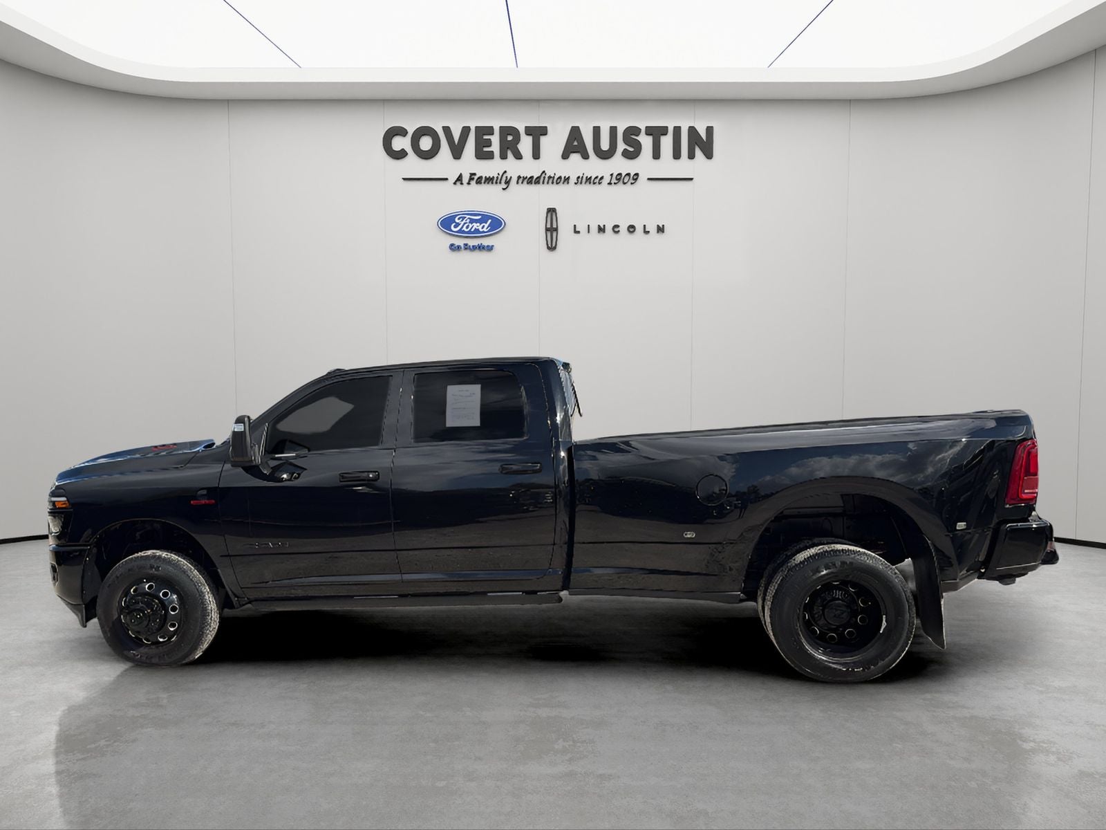 2025 RAM 3500 Laramie