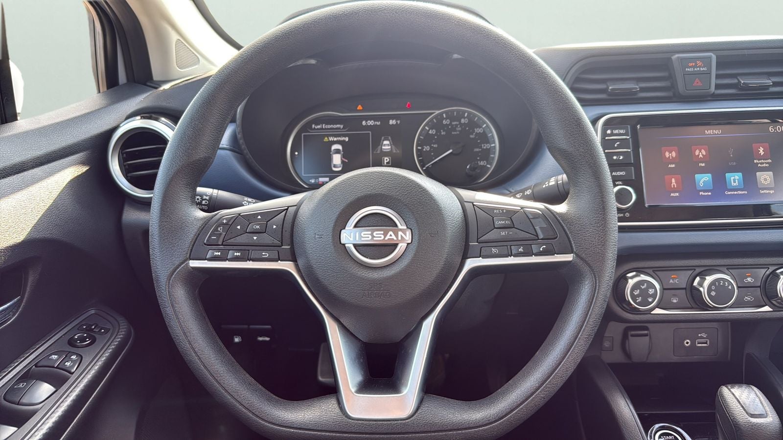 2024 Nissan Versa 1.6 SV