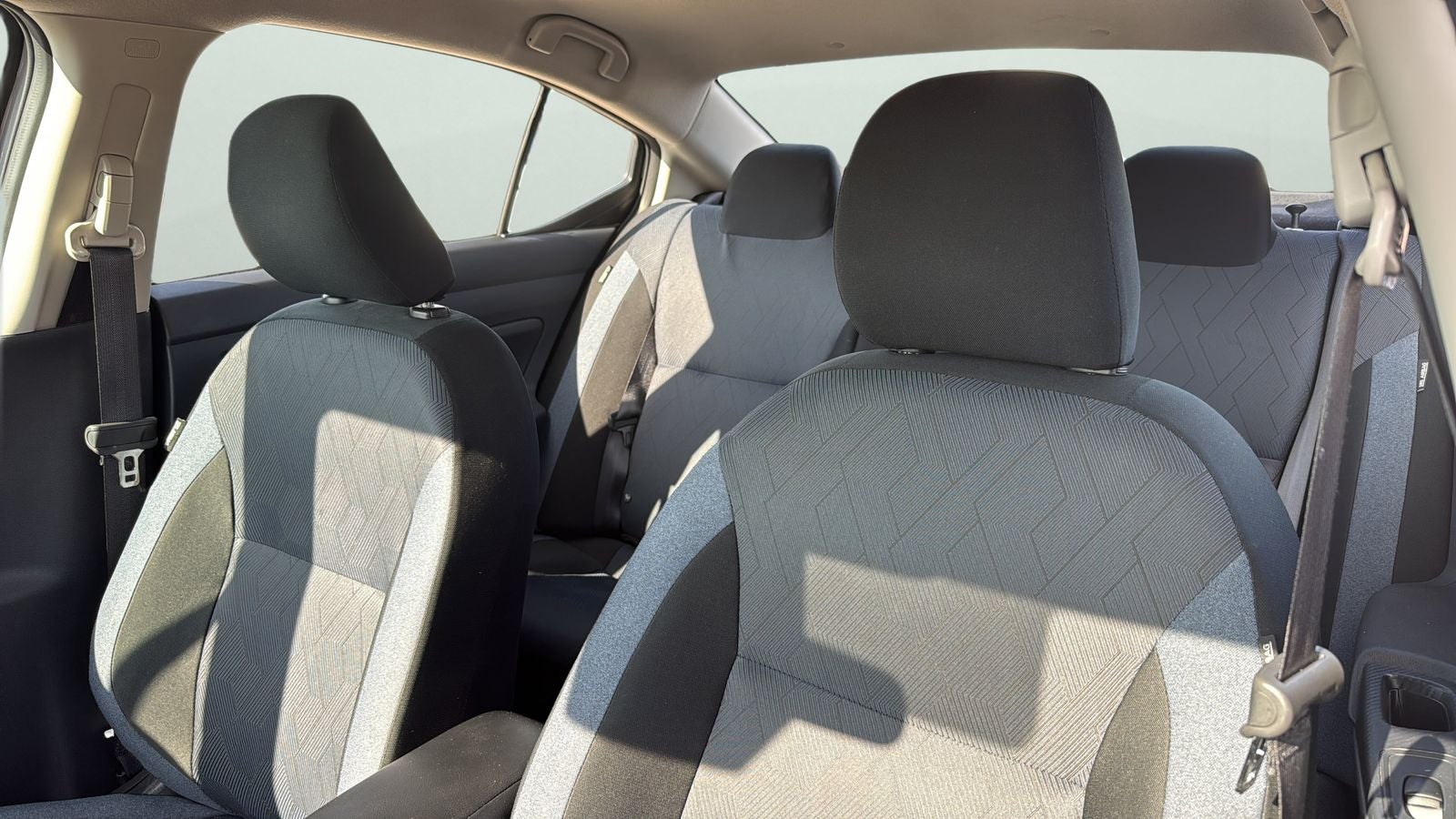 2024 Nissan Versa 1.6 SV
